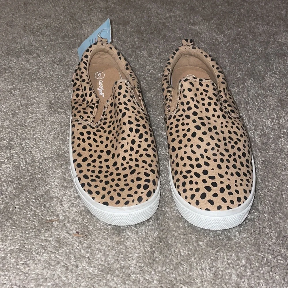 Cat and Jack  slip on New leopard print slip in skater shoes size 6